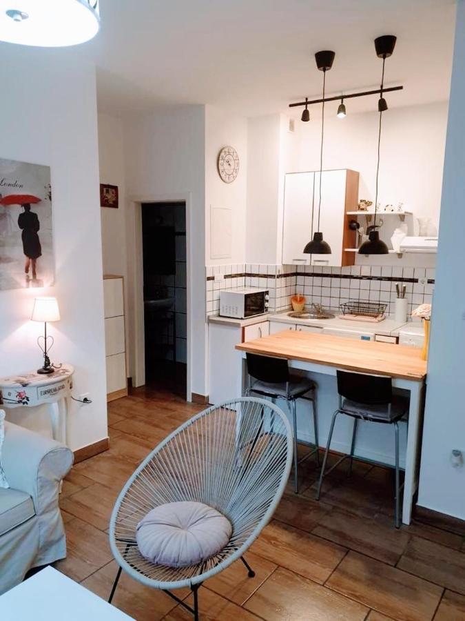 Studio Apartmant Leona With Parking Place สปลิท ภายนอก รูปภาพ