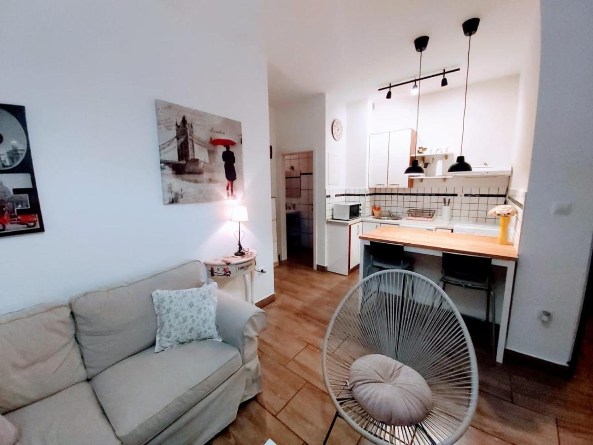 Studio Apartmant Leona With Parking Place สปลิท ภายนอก รูปภาพ