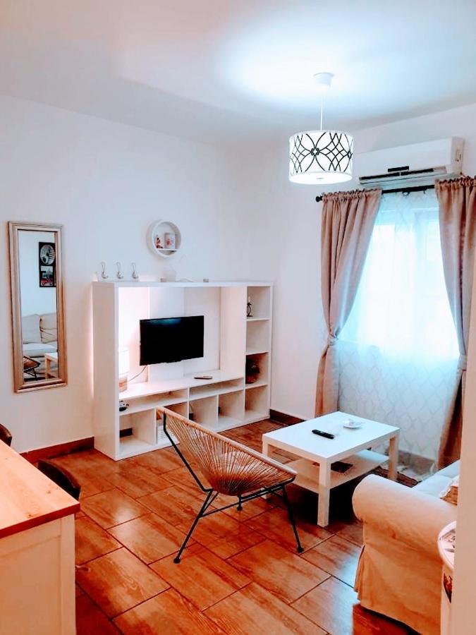 Studio Apartmant Leona With Parking Place สปลิท ภายนอก รูปภาพ