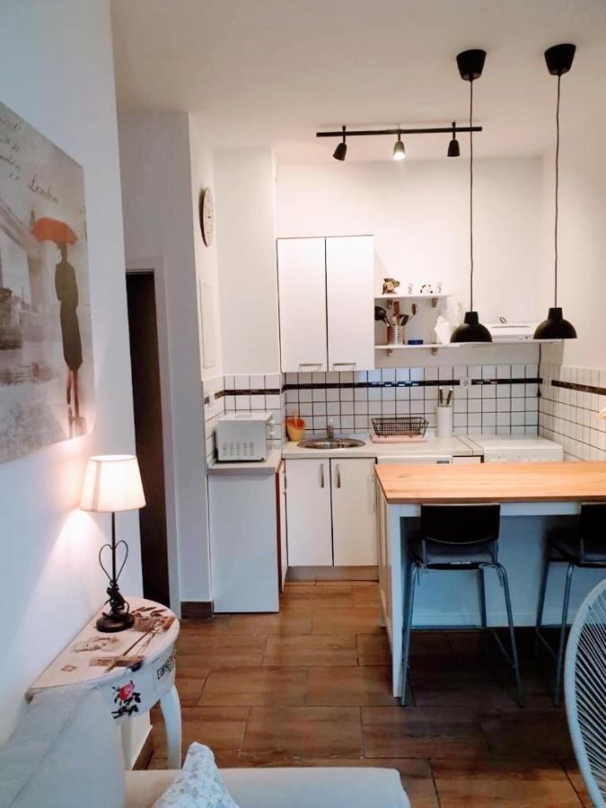 Studio Apartmant Leona With Parking Place สปลิท ภายนอก รูปภาพ