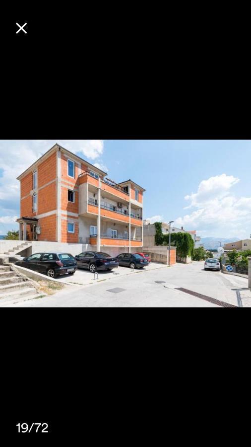 Studio Apartmant Leona With Parking Place สปลิท ภายนอก รูปภาพ